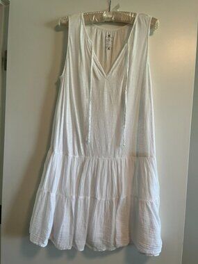WHITE COTTON SLEEVELESS  DRESS BY VELVET GRAHAM AND SPENCER - SIZE MEDIUM